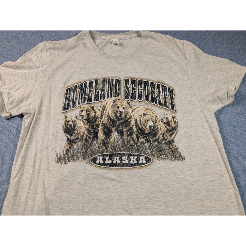 Fruit of the Loom Alaska Grizzly Bear Homeland Security Graphic Tee Gray Large